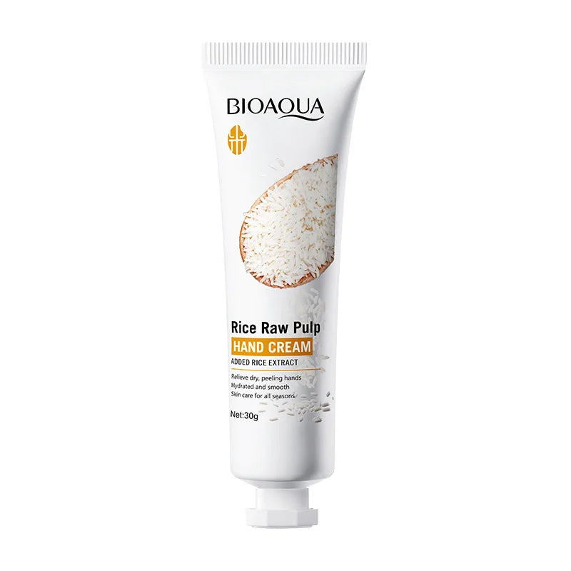 Creme para as mãos com extrato de arroz, hidrata e nutre sem deixar a pele oleosa, nutre profundamente, possui textura delicada, ideal para o cuidado das mãos e manutenção sazonal. Embalagem prática e fácil de transportar