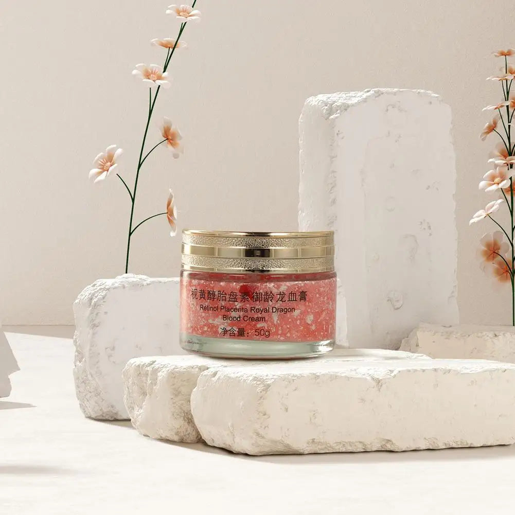 Creme facial ultra-hidratante com retinol, placenta e sangue de dragão real. Sérum firmador e suavizante para rejuvenescimento da pele